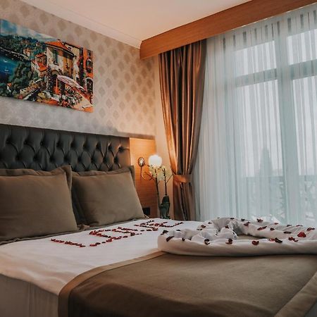 Otel Grand Lark Istanbul Ngoại thất bức ảnh