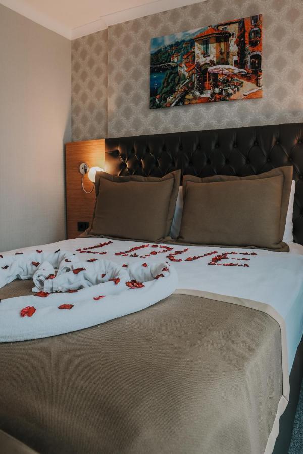 Otel Grand Lark Istanbul Ngoại thất bức ảnh