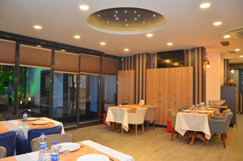 Otel Grand Lark Istanbul Ngoại thất bức ảnh